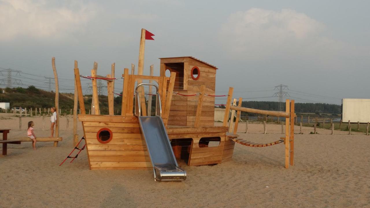 Beach Hotel Oostvoorne Exterior photo