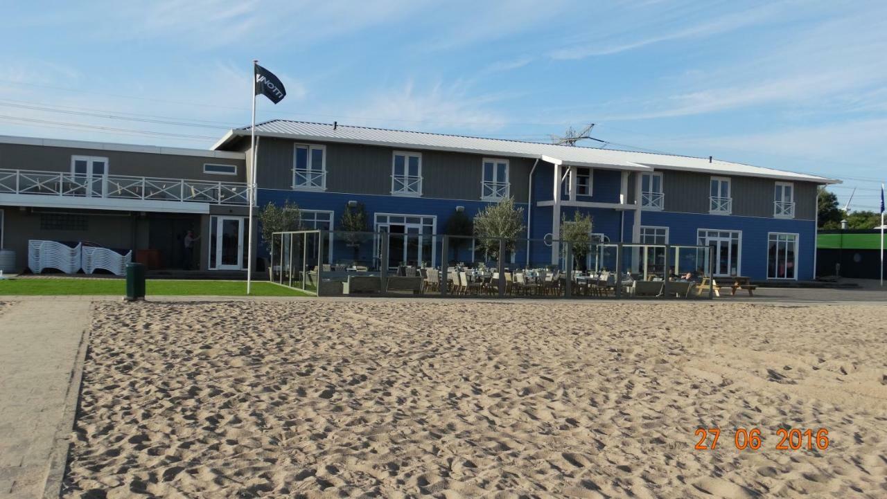 Beach Hotel Oostvoorne Exterior photo